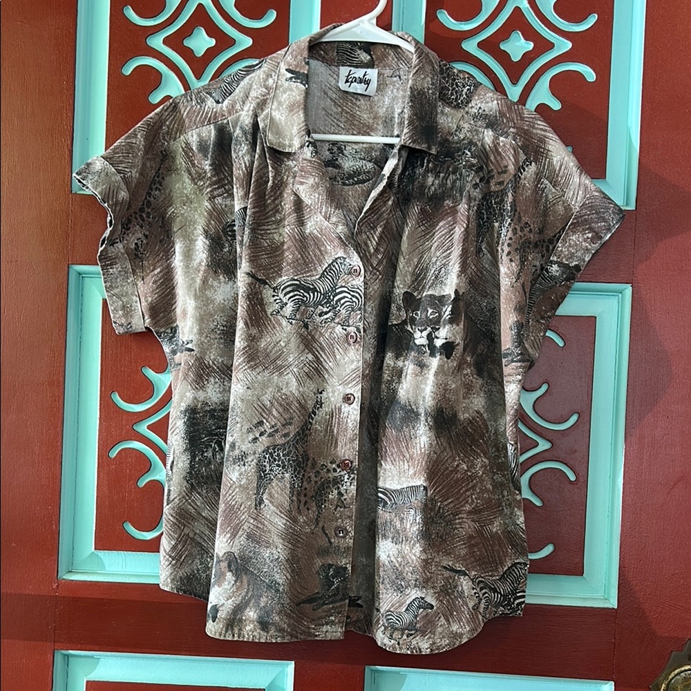 Women’s Vintage Brown African Safari Animal Print button down Shirt